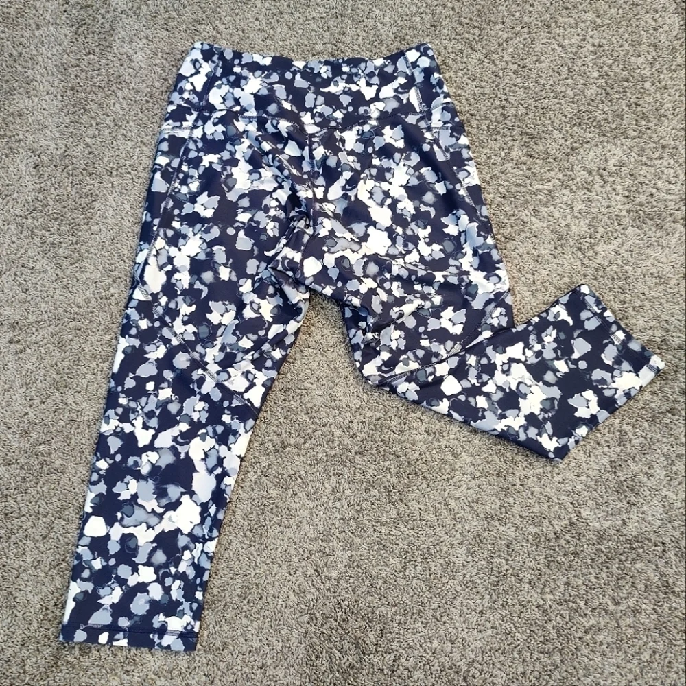 Old Navy Active Elevate Go-Dry Cropped Leggings Navy Camo Floral Side Pockets XL